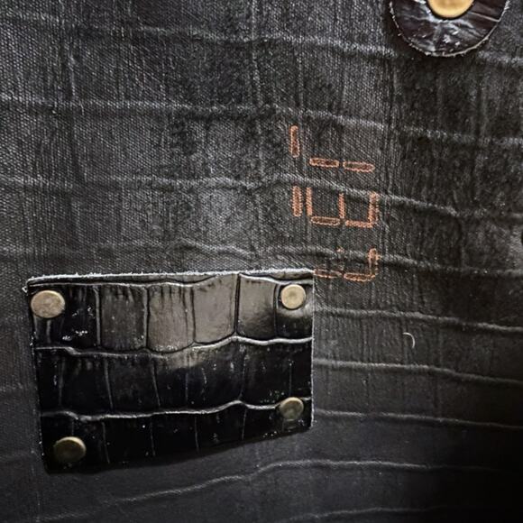 Parlato Pelletterie Italian Croc Embossed Leather Studded Shoulder Bag Black - Picture 12 of 14